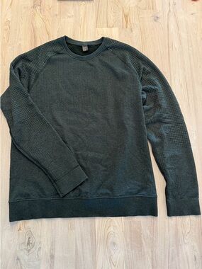 Lululemon athletica Men’s Engineered Warmth Long-Sleeve Crew Size M
